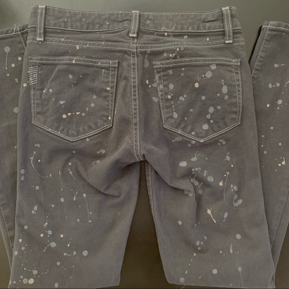 HP🎉 PAIGE Edgemont Grey Zip Paint Splatter Skinny Jeans Size 27 - Picture 11 of 15